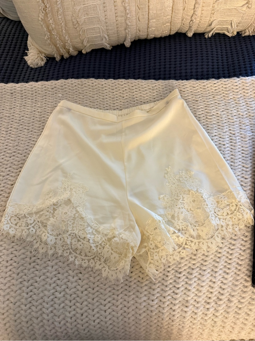 Amazon Cream High Waist Lace Trim Women's Shorts